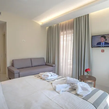 Nafplia Terra 4*