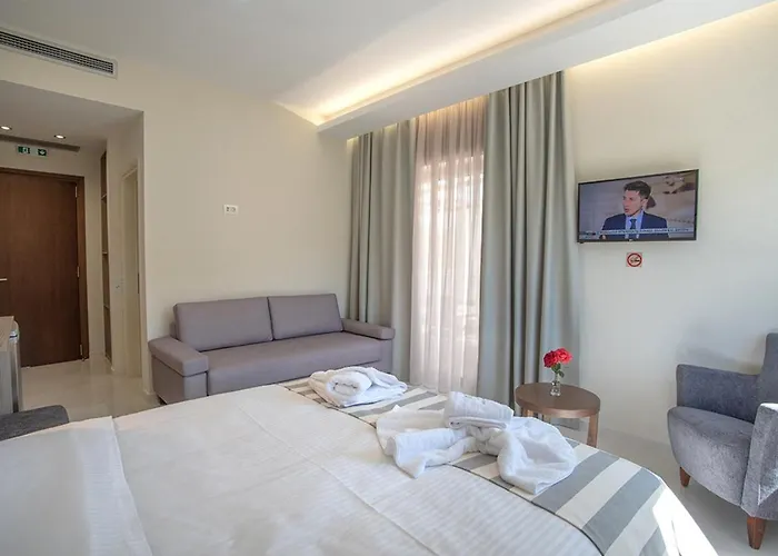 Nafplia Terra 4*