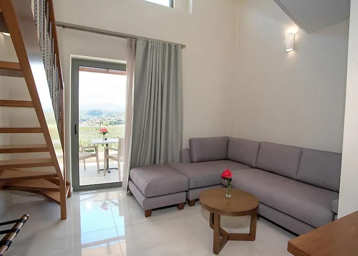 Nafplia Terra نافبليو