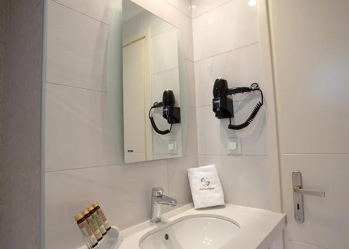 Nafplia Terra نافبليو