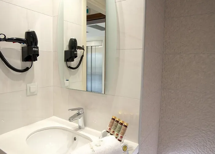 Nafplia Terra نافبليو